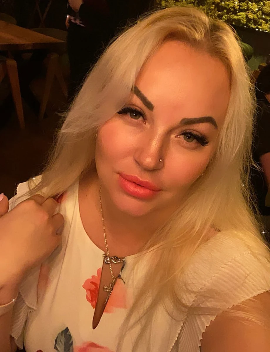 Александрина escort in Kazan