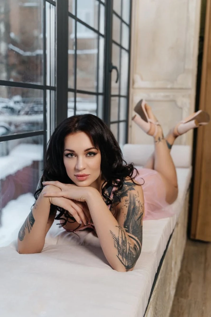 Александрина escort in Kazan