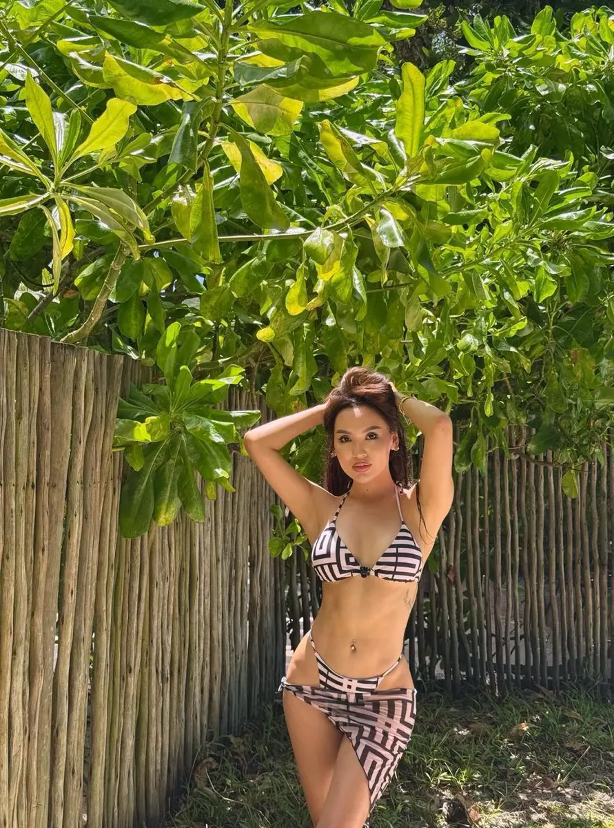 Алия escort in Kazan