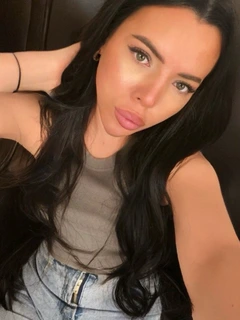 Амира escort in Kazan