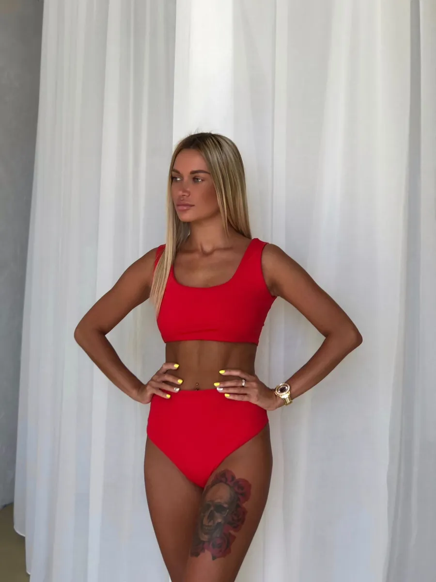 Яна escort in Kazan