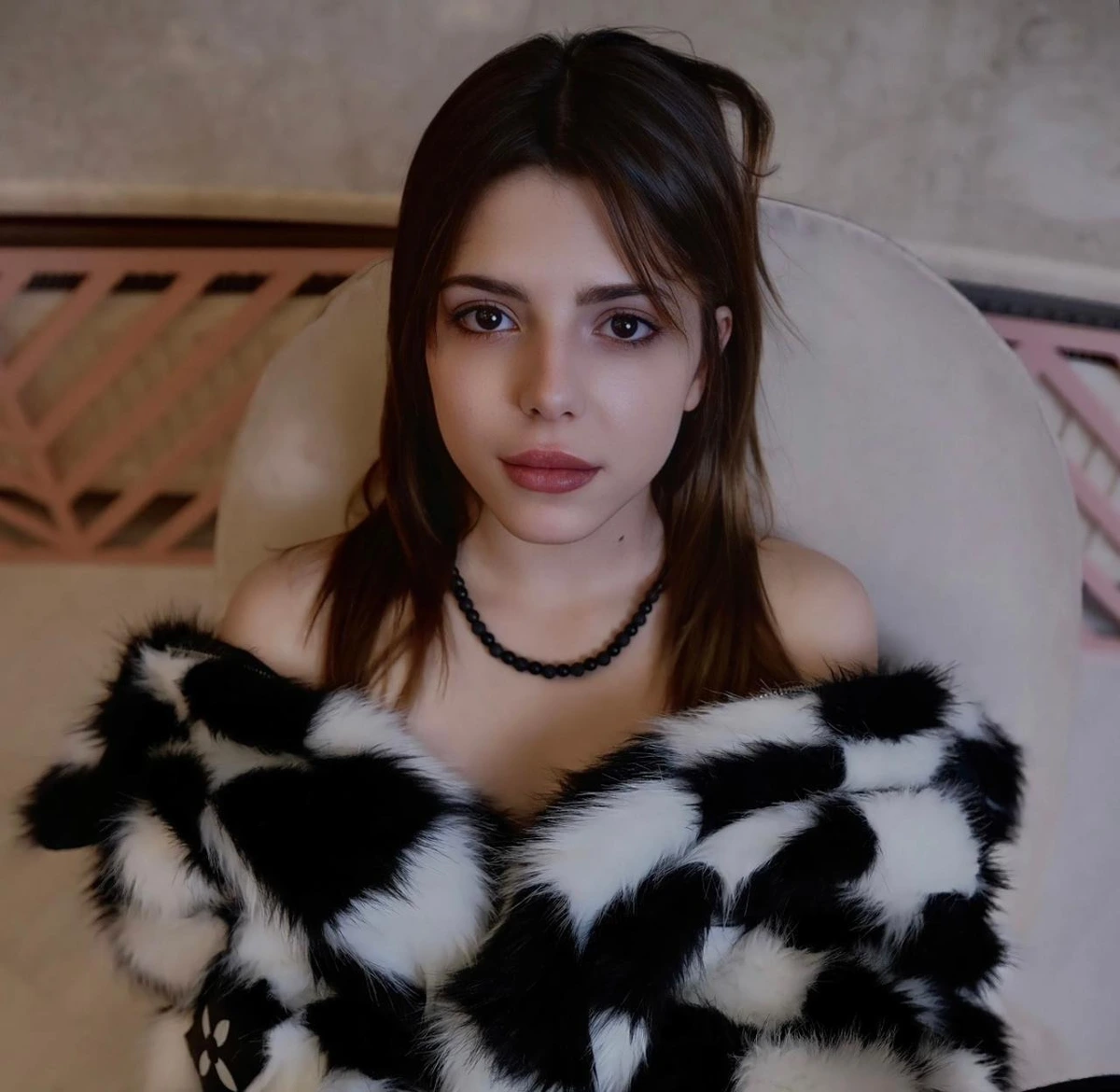 Ангелина escort in Kazan