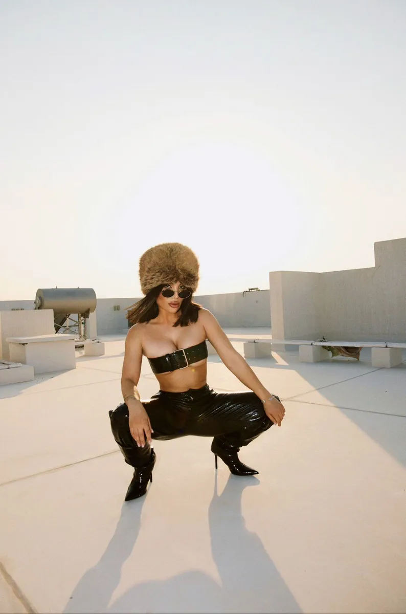 Делия escort in Kazan