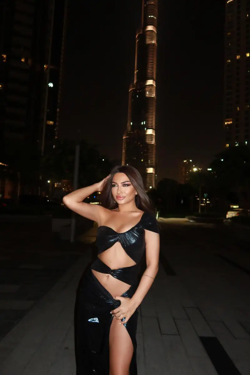 Дерри escort in Kazan