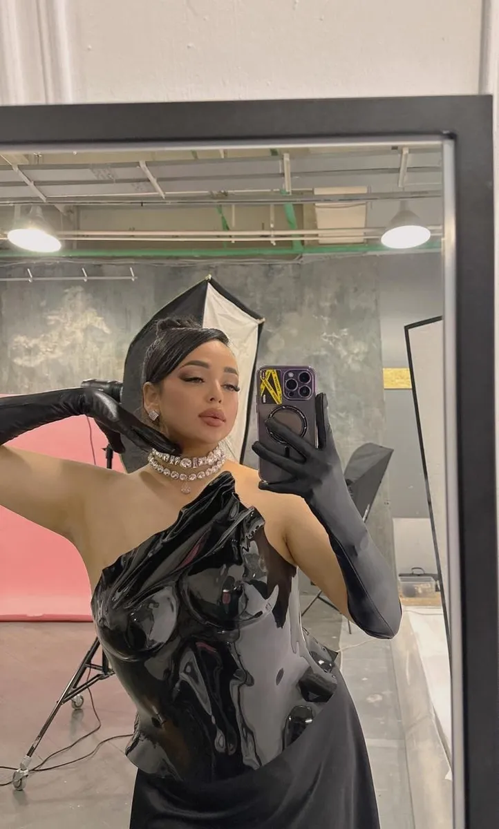 Эда escort in Kazan