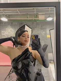 Эда escort in Kazan