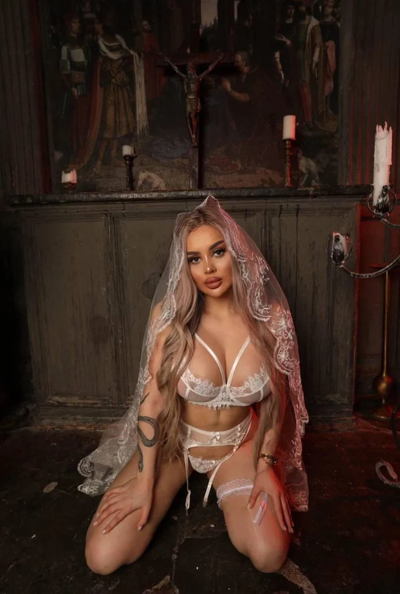 Екатерина escort in Kazan