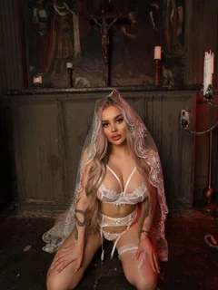 Екатерина escort in Kazan