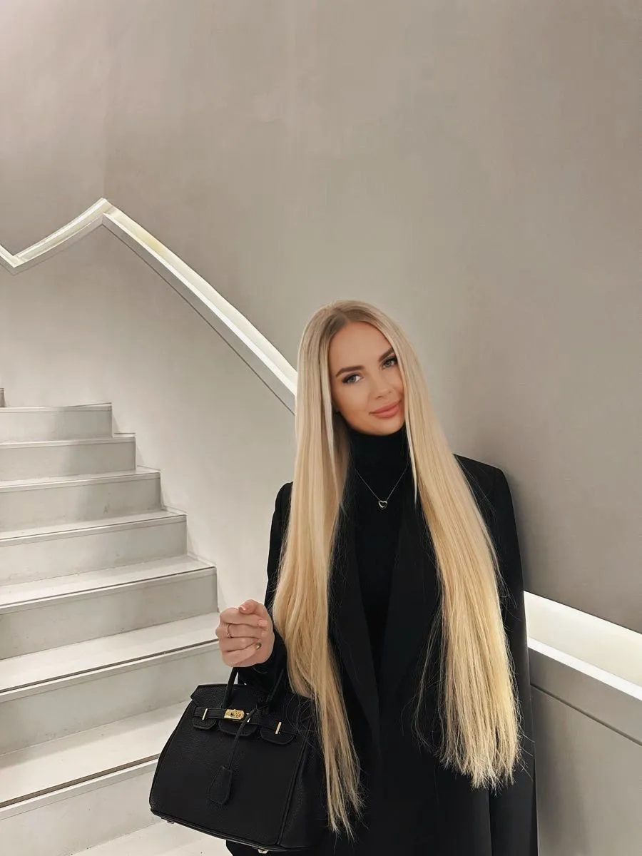 Елена escort in Kazan