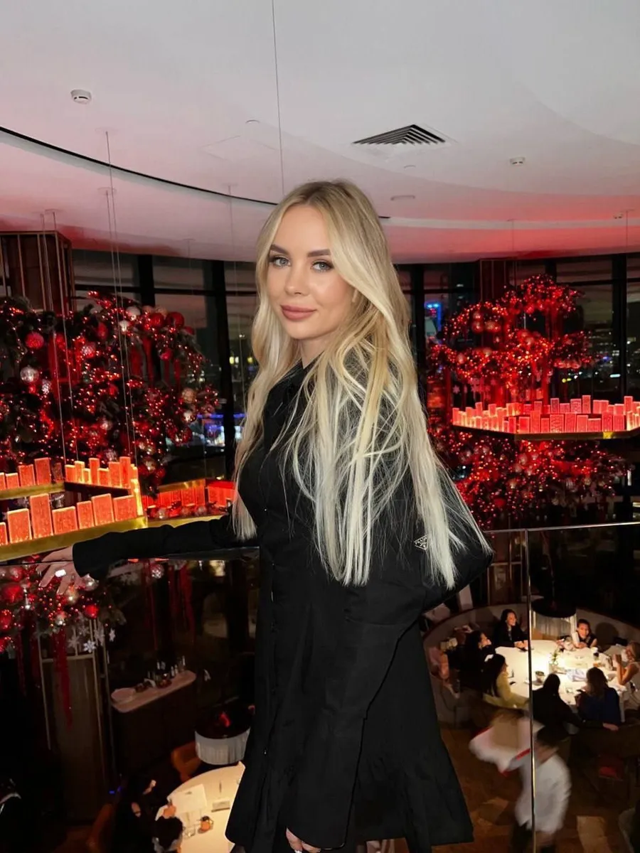 Елена escort in Kazan