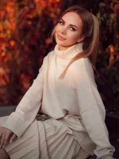 Елена escort in Kazan