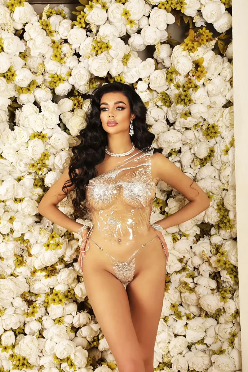 Эмили escort in Kazan