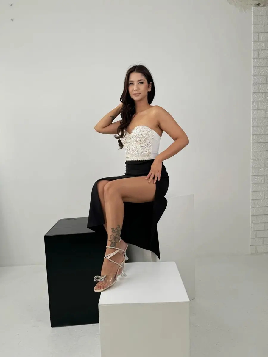 Эсмира escort in Kazan