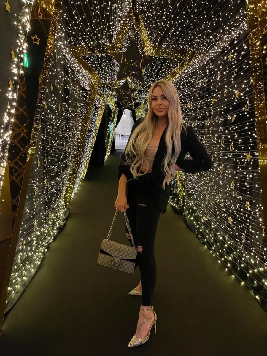 Хелен escort in Kazan