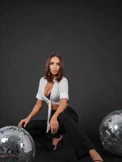 Изабелла escort in Kazan