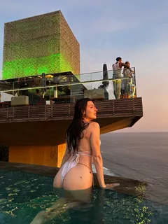 Кари escort in Kazan