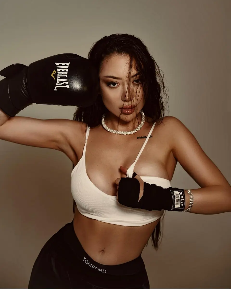 Катерина escort in Kazan