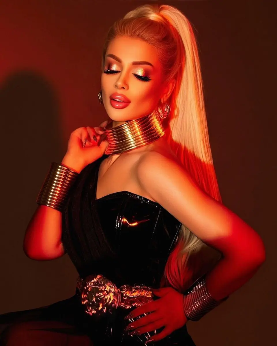 Кейла escort in Kazan