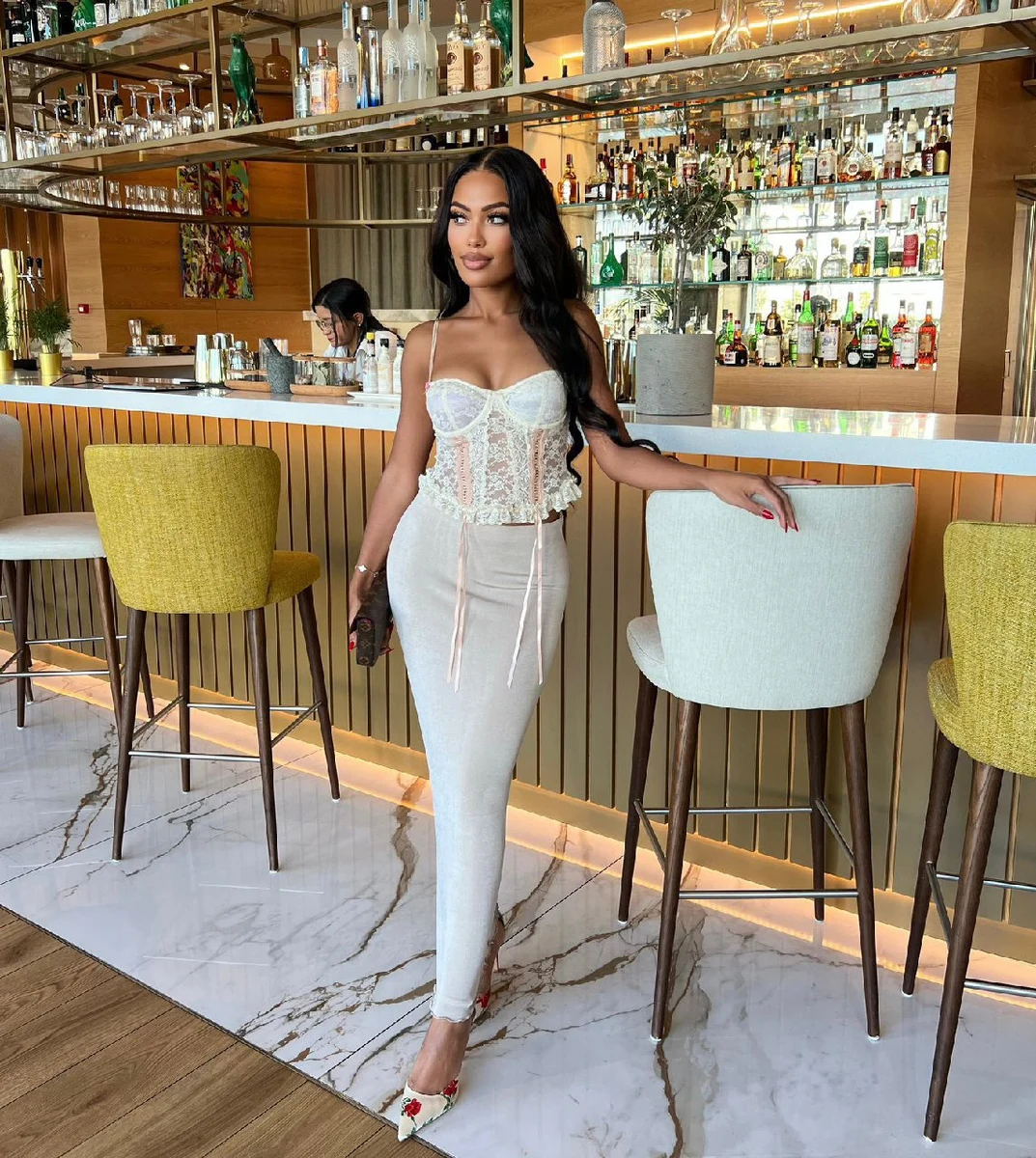 Кэсси escort in Kazan