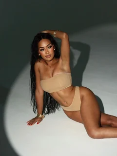 Кэсси escort in Kazan