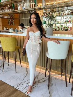 Кэсси escort in Kazan