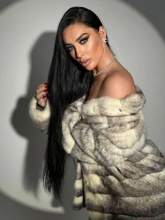 Клоя escort in Kazan