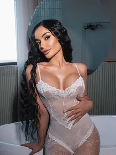 Лана escort in Kazan