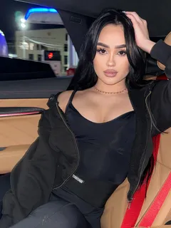 Леора escort in Kazan