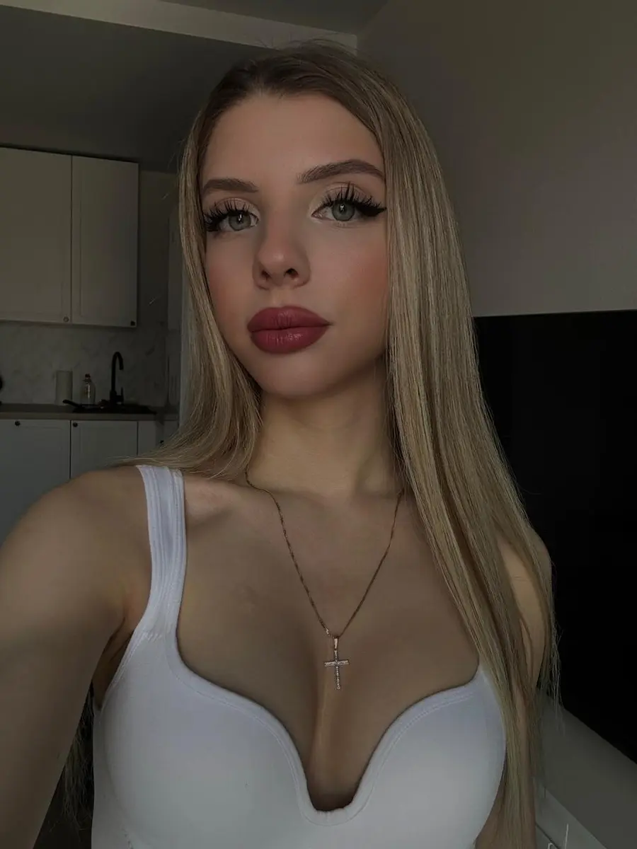 Лера  escort in Kazan