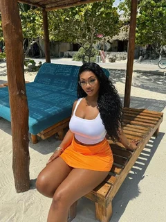 Лия escort in Kazan