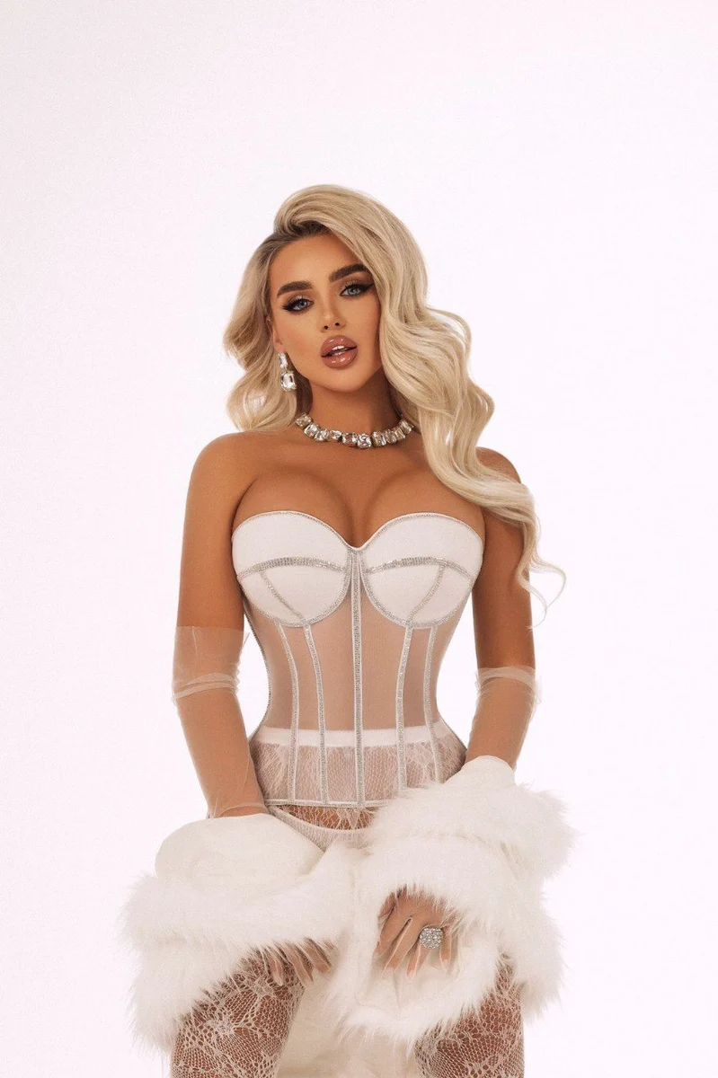 Лиана escort in Kazan