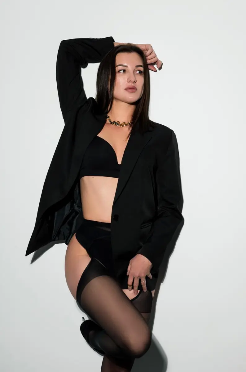 Лиза escort in Kazan