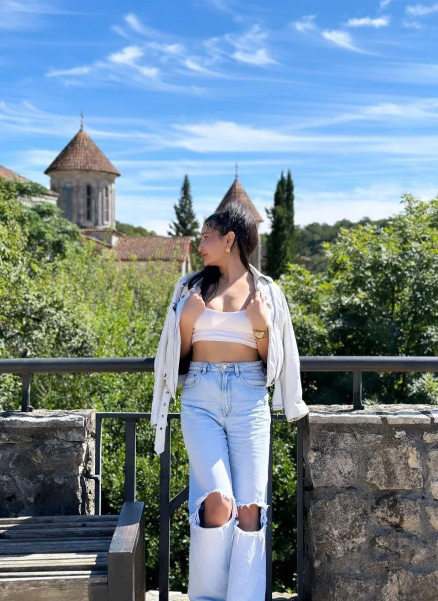 Мэйзи escort in Kazan