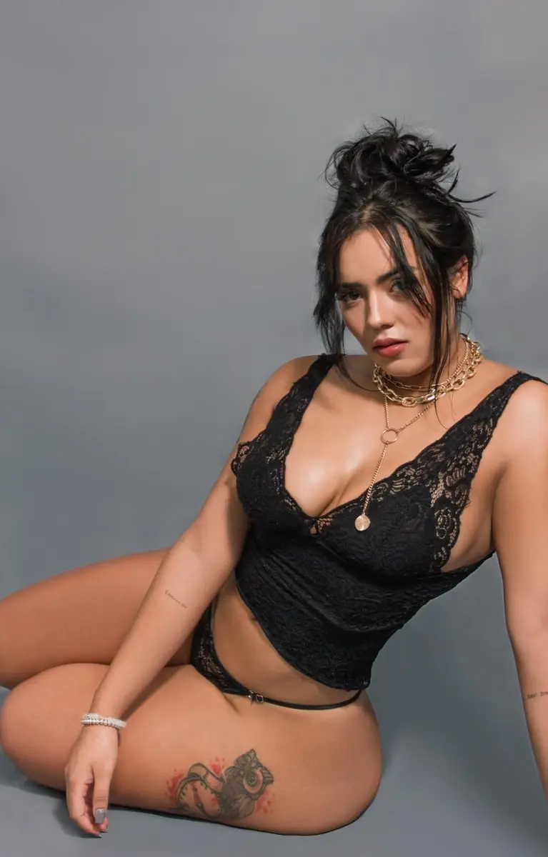 Мелания escort in Kazan