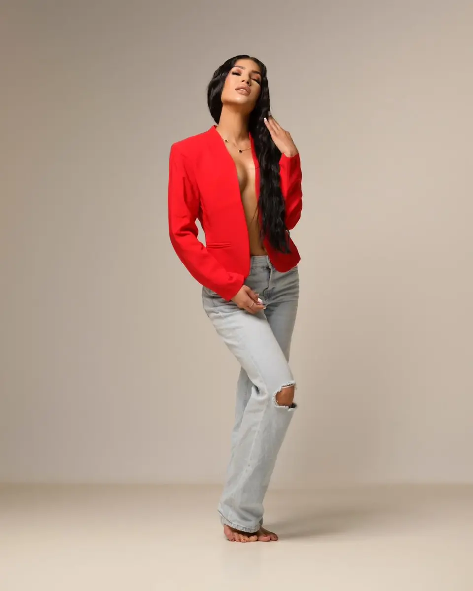 Мина escort in Kazan