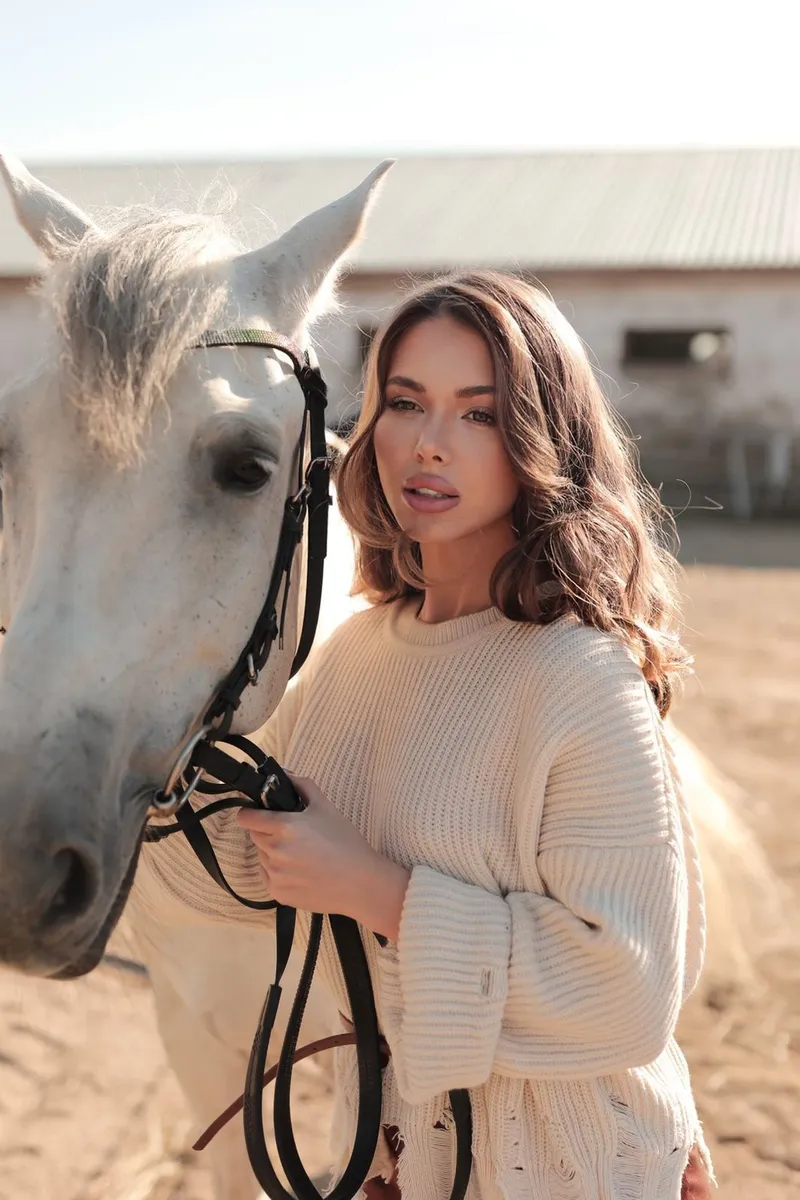 Надя escort in Kazan