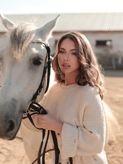 Надя escort in Kazan