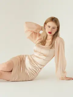 Ната escort in Kazan