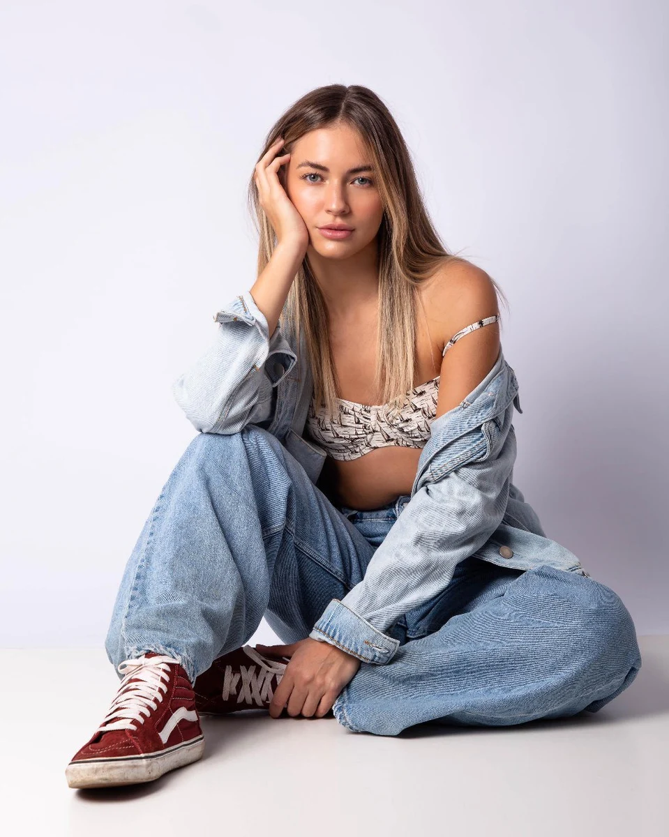 Натали escort in Kazan