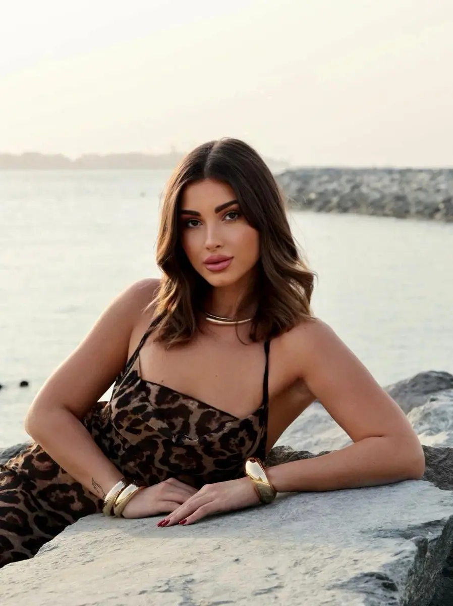 Нэнси escort in Kazan