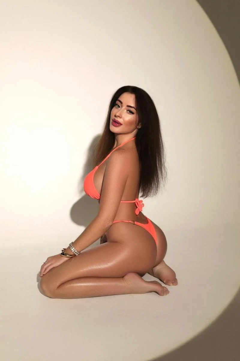 Петра escort in Kazan