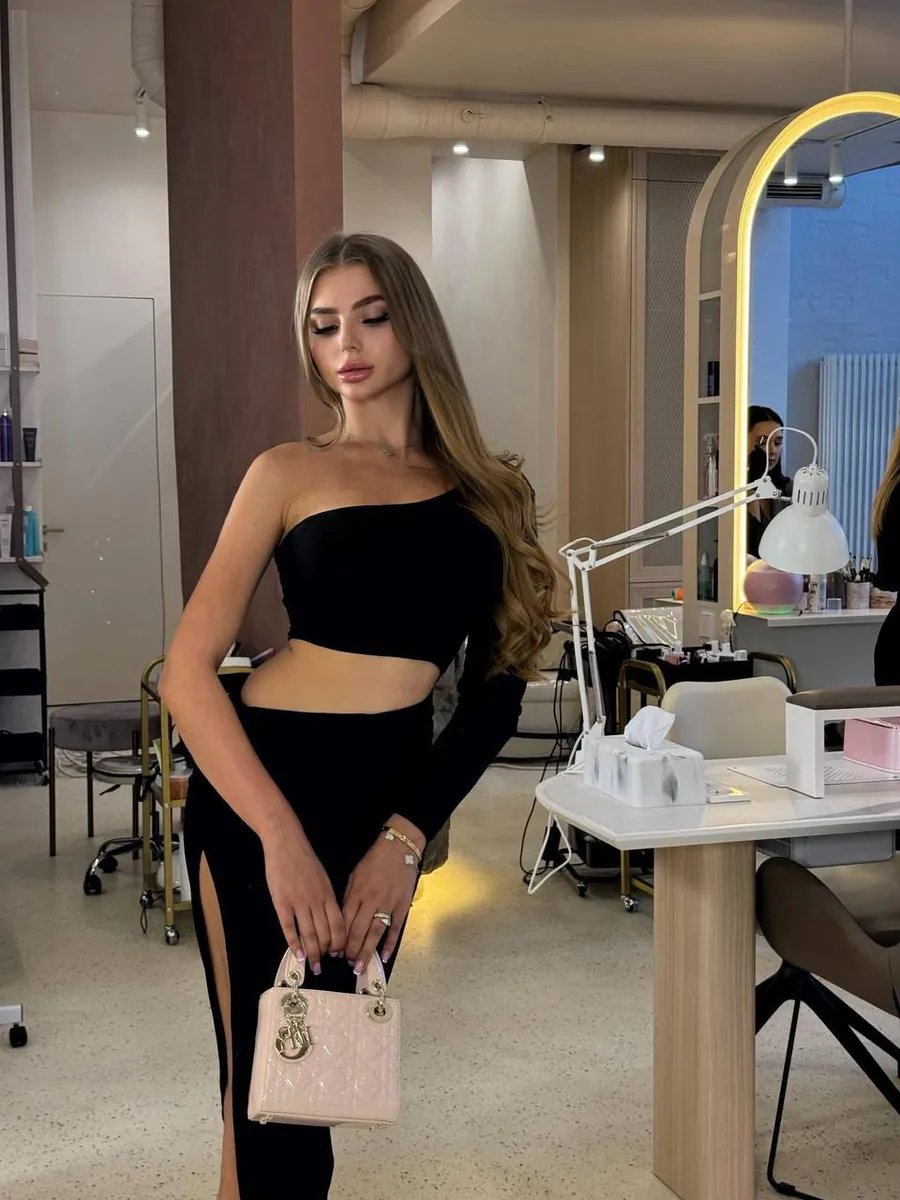 Полина escort in Kazan