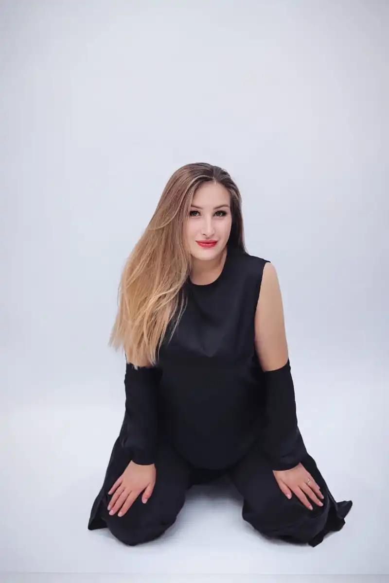 Светлана escort in Kazan