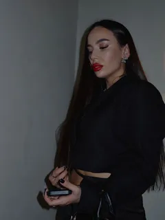 Теона escort in Kazan