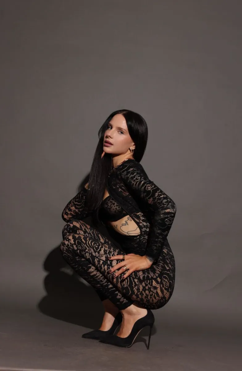 Юстина escort in Kazan