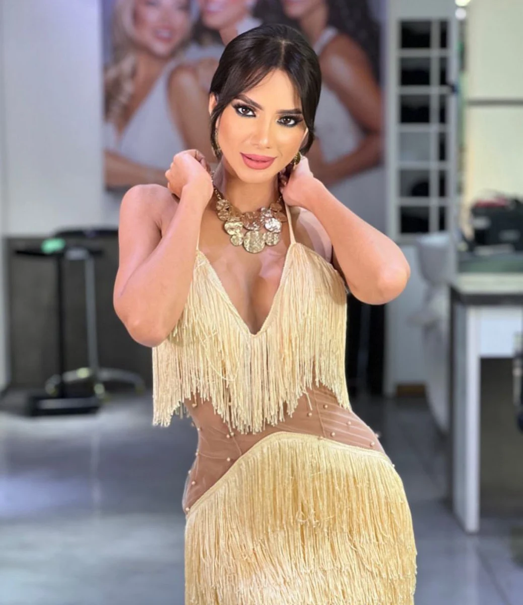 Зарина escort in Kazan