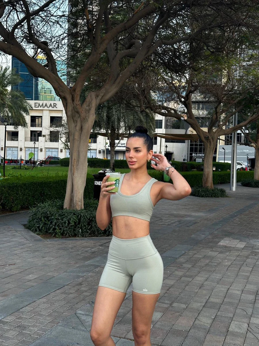 Зарина escort in Kazan