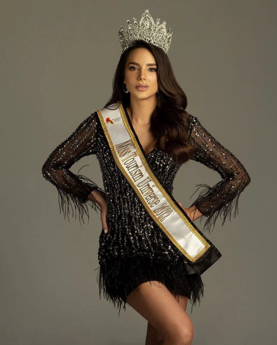 Зарина escort in Kazan