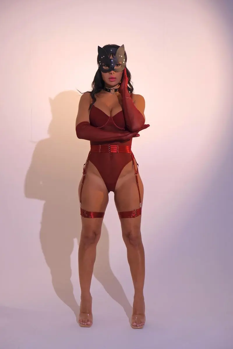 Зина escort in Kazan