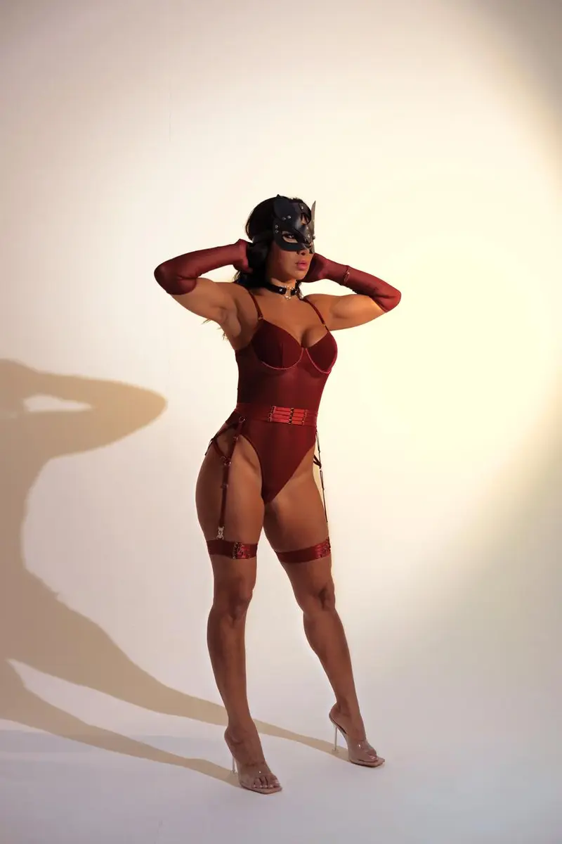 Зина escort in Kazan